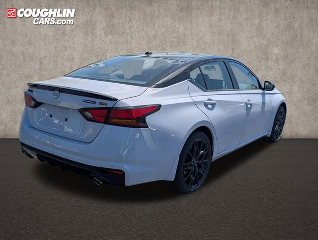 New 2026 Nissan Altima 2.5 SR w/ SR Midnight Edition Package FWD image 8