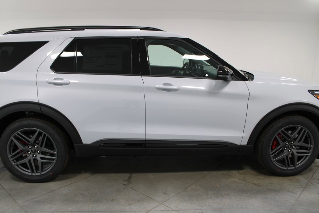 New 2026 Ford Explorer ST image 10