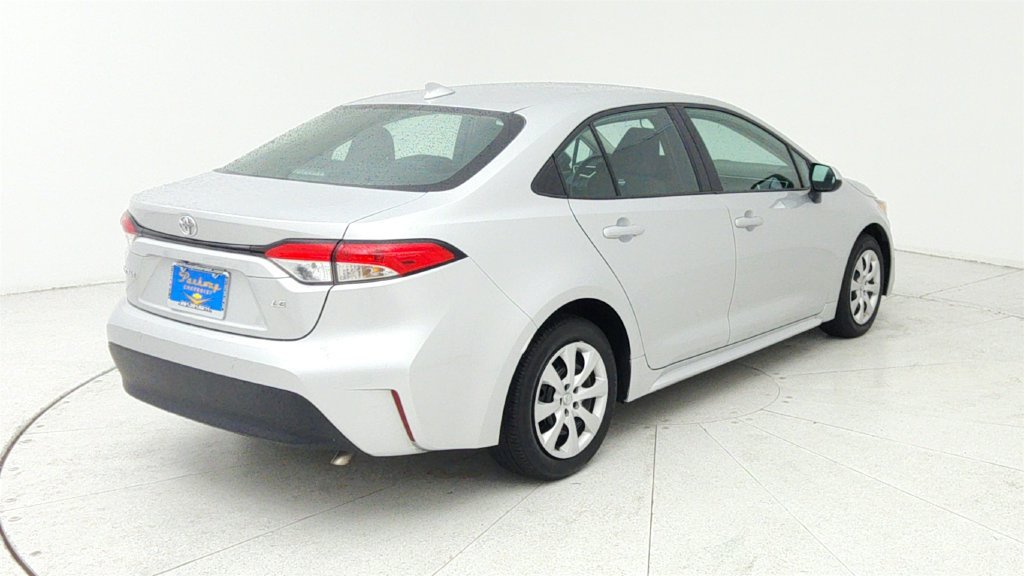 Used 2025 Toyota Corolla LE FWD image 7