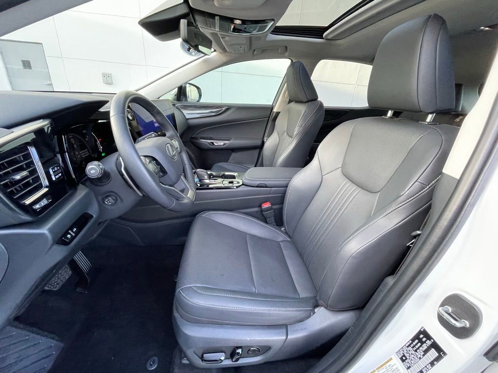 Used 2025 Lexus NX 350h AWD w/ Premium Package image 27