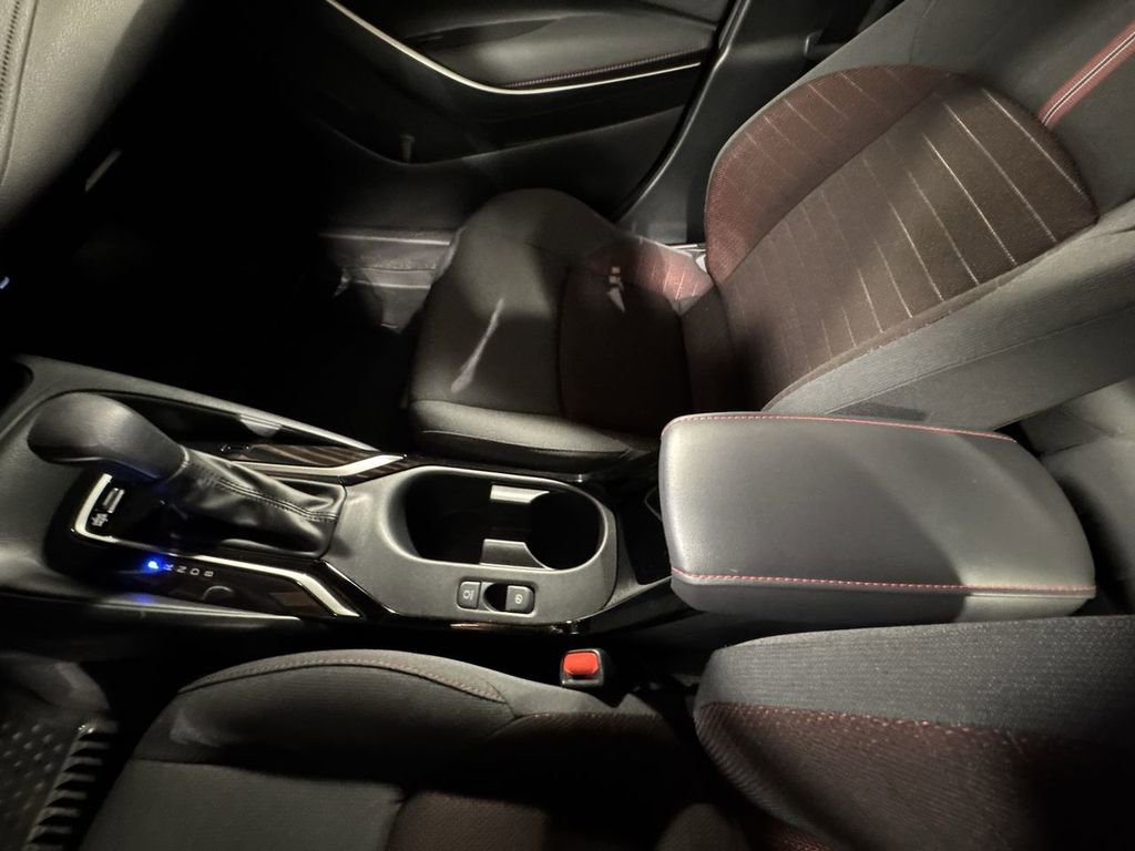 Used 2024 Toyota Corolla SE image 28
