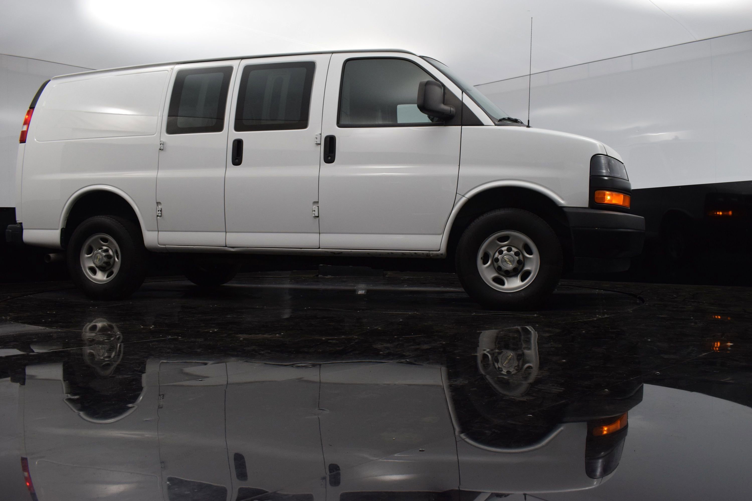 Used 2022 Chevrolet Express 2500 w/ Driver Convenience Package image 23