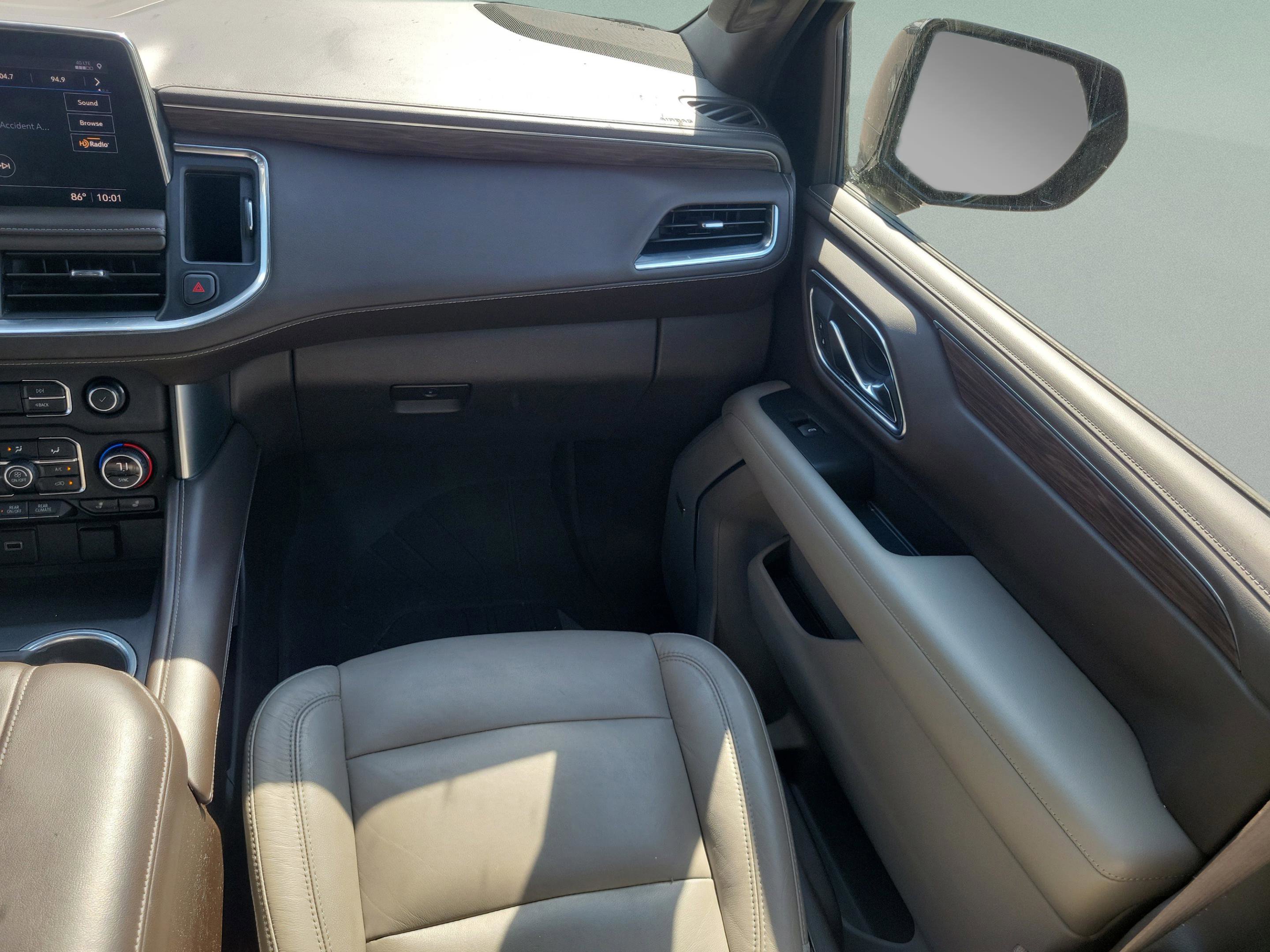 Used 2021 Chevrolet Tahoe LT w/ LT Signature Package RWD image 11