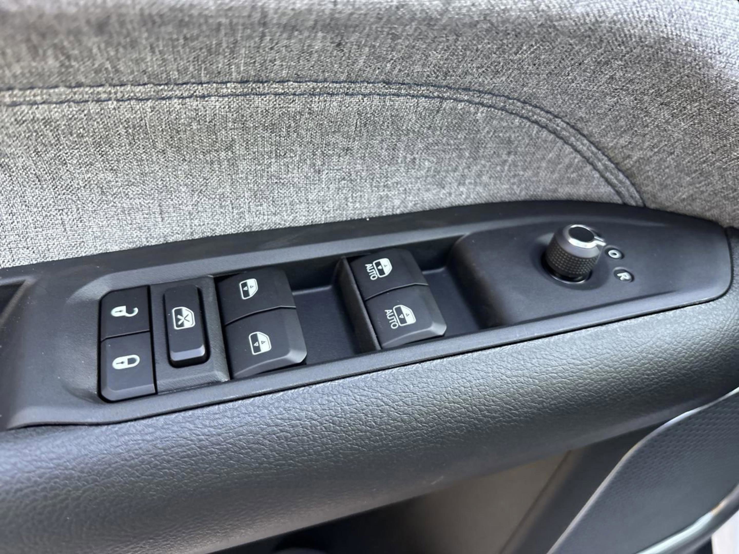 New 2026 Jeep Compass Latitude image 17