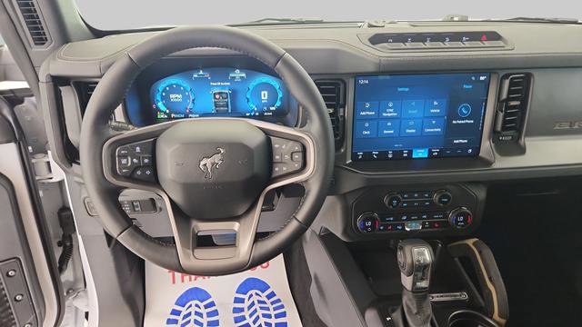 New 2025 Ford Bronco Badlands image 13