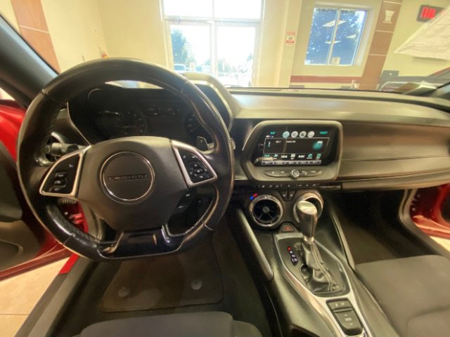 Used 2018 Chevrolet Camaro LT w/ Technology Package image 24
