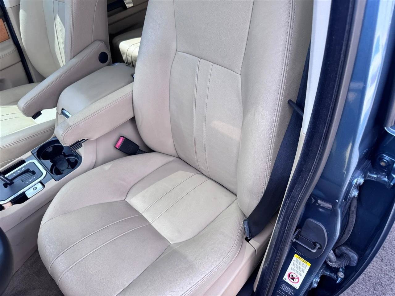 Used 2012 Land Rover LR4 AWD/4WD image 27