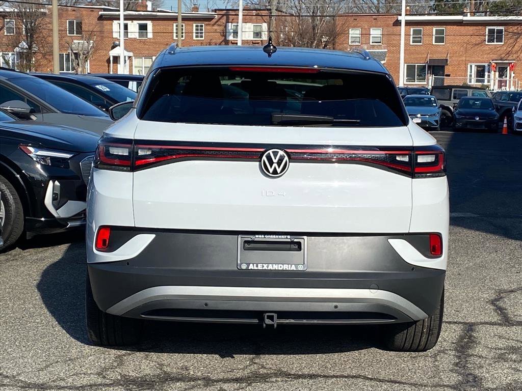 Certified 2022 Volkswagen ID.4 Pro S w/ Gradient Package image 4