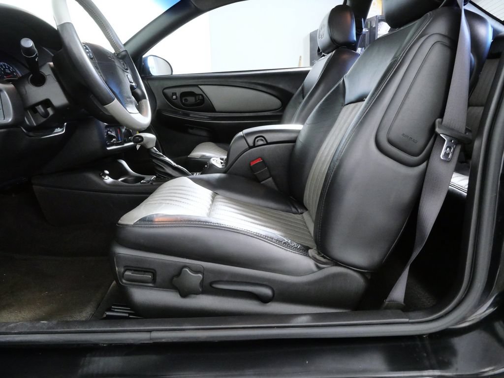 Used 2001 Chevrolet Monte Carlo SS FWD image 13