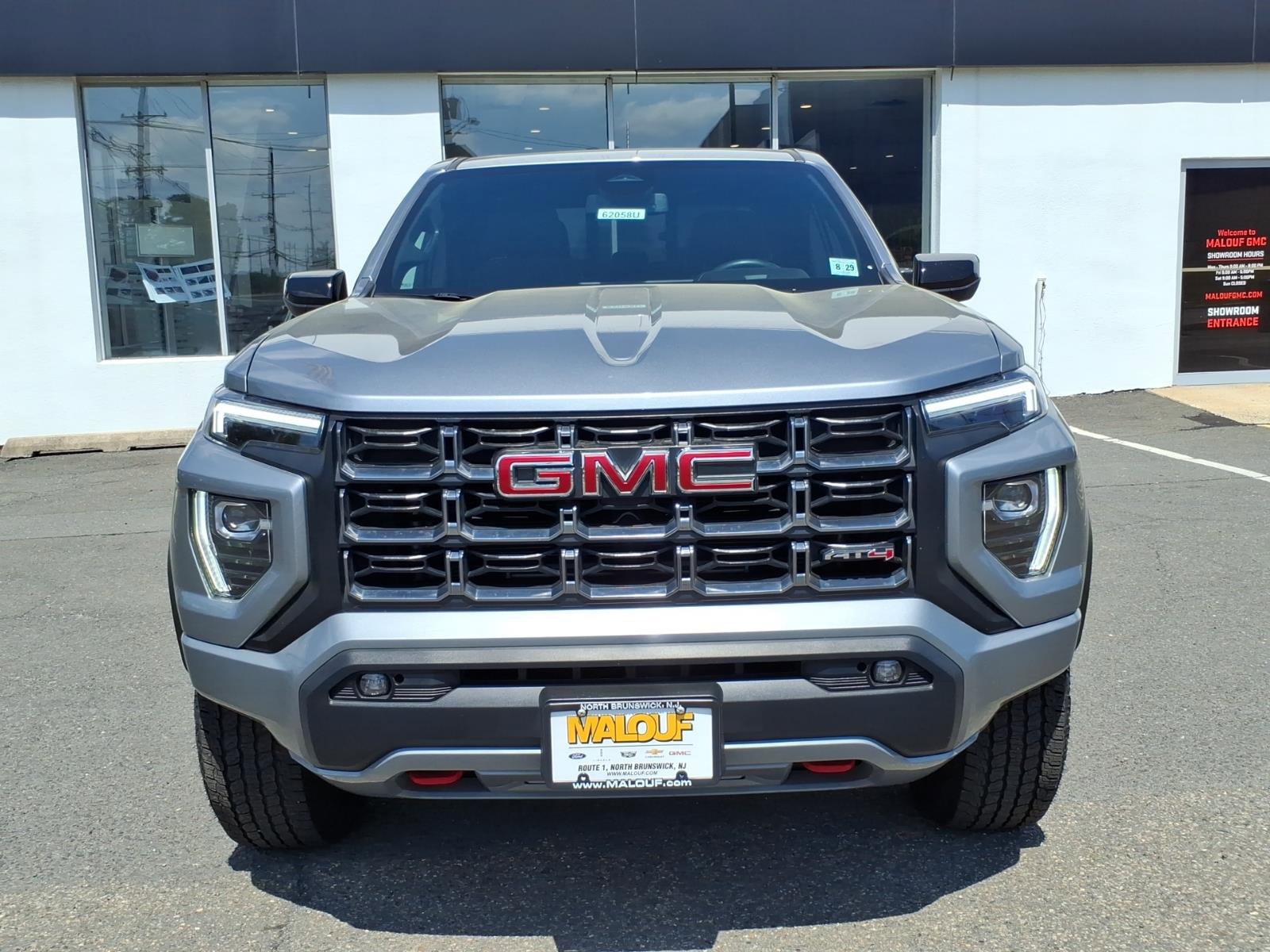 Certified 2024 GMC Canyon AT4 w/ AT4 Premium Package AWD/4WD image 2