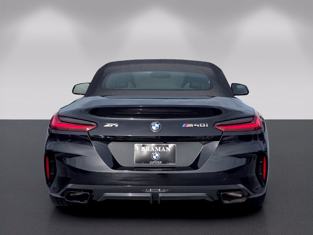 Used 2022 BMW Z4 M40i w/ Driving Assistance Package RWD image 5