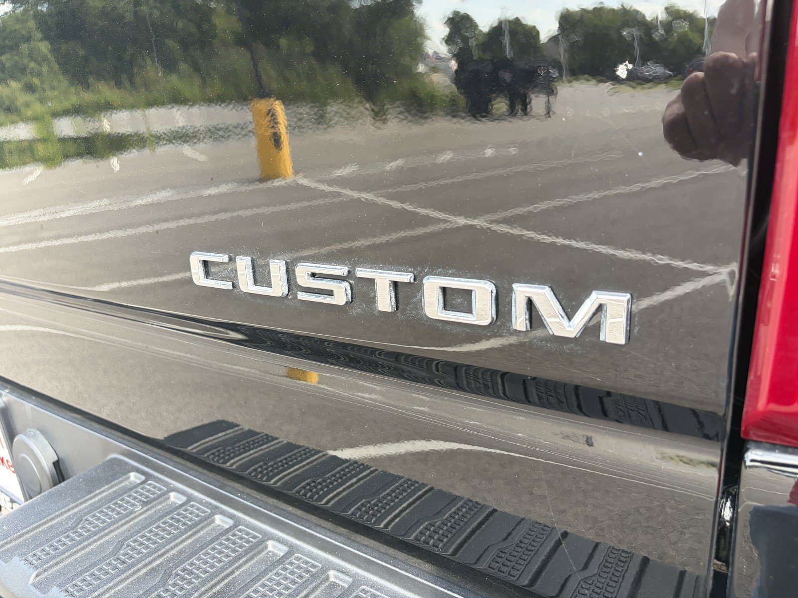 Used 2024 Chevrolet Silverado 2500 Custom w/ Custom Value Package AWD/4WD image 29