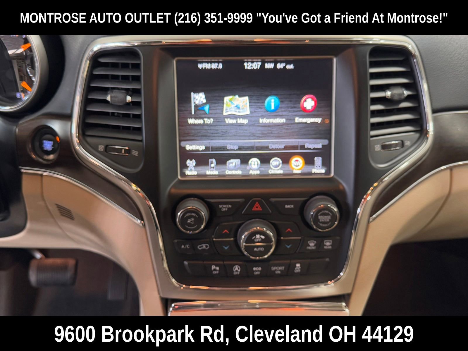 Used 2017 Jeep Grand Cherokee Limited image 24