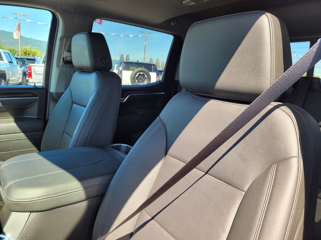 New 2026 GMC Sierra 1500 SLT w/ SLT Premium Package AWD/4WD image 12