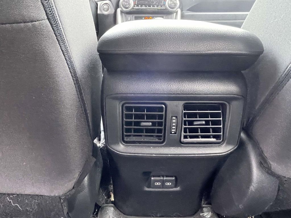 Used 2023 Toyota RAV4 AWD Hybrid image 14