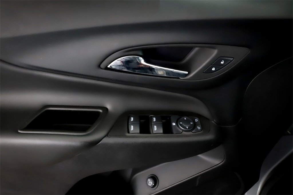 Used 2024 Chevrolet Equinox LT image 16
