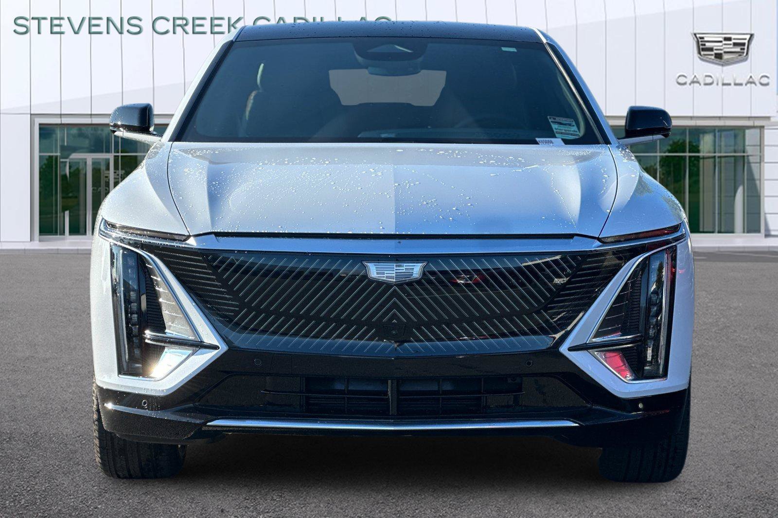 Used 2026 Cadillac Lyriq Luxury RWD image 8