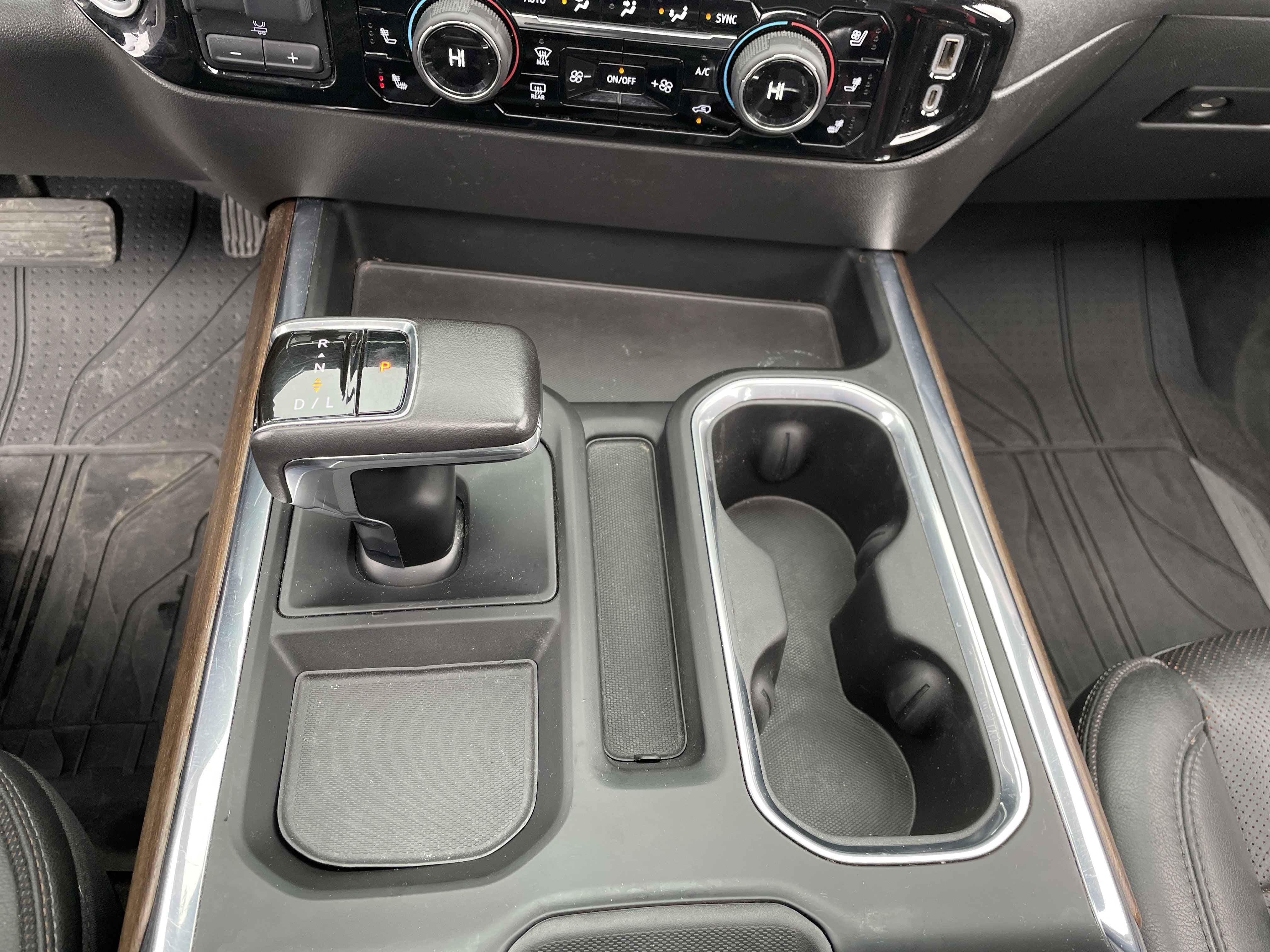 Certified 2022 Chevrolet Silverado 1500 High Country w/ High Country Premium Package image 43