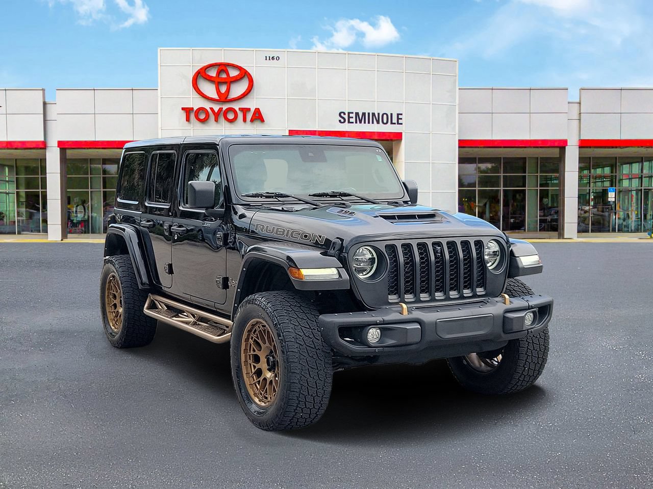 Used 2022 Jeep Wrangler Unlimited Rubicon w/ Dual Top Group AWD/4WD image 2
