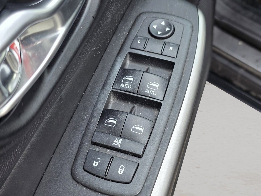 Used 2021 Jeep Cherokee Latitude Lux 80th Anniv w/ Quick Order Package 26U 80TH image 19