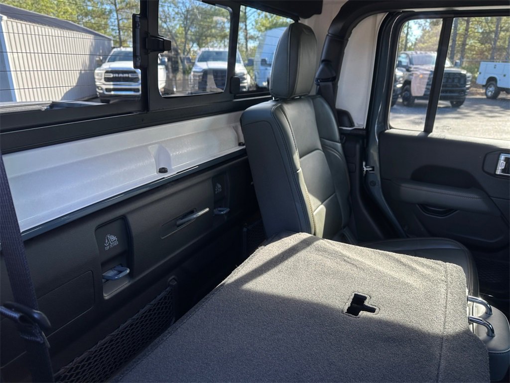 Certified 2024 Jeep Gladiator Mojave w/ Convenience Group image 26