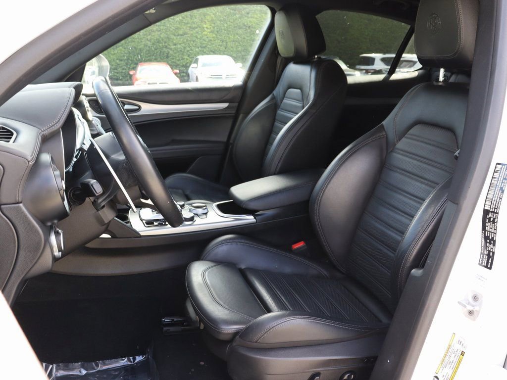 Used 2023 Alfa Romeo Stelvio Veloce image 17