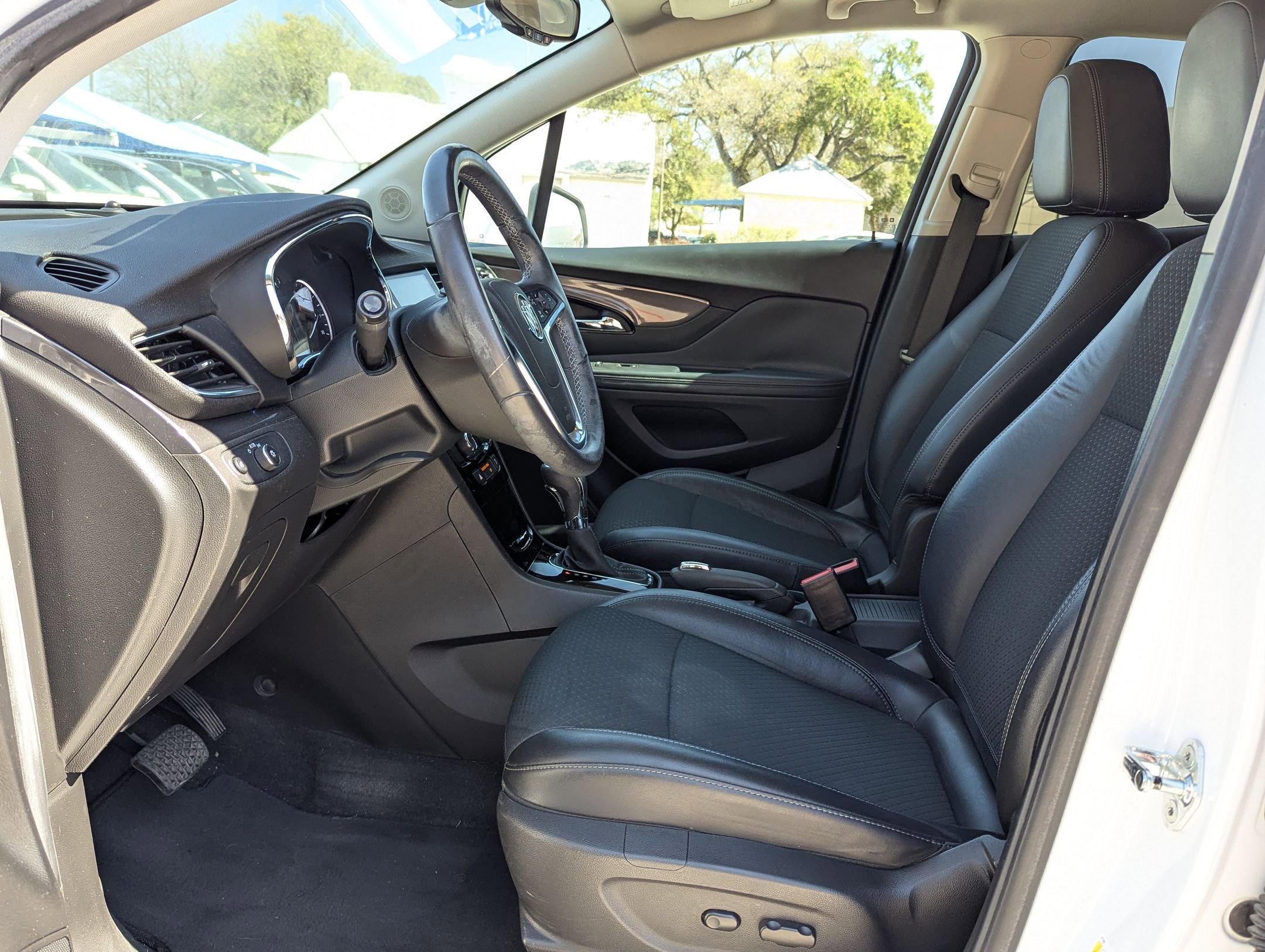 Used 2017 Buick Encore Preferred image 10