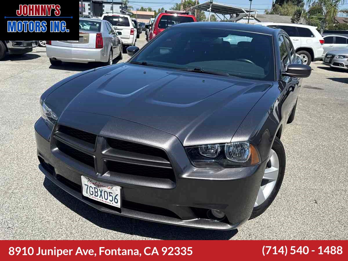 Used 2014 Dodge Charger SXT RWD image 1