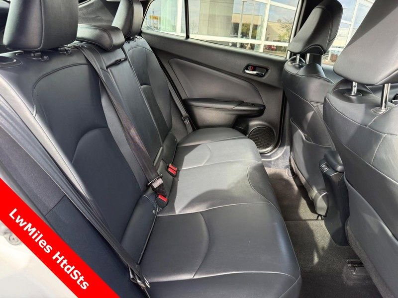 Used 2021 Toyota Prius XLE FWD image 12
