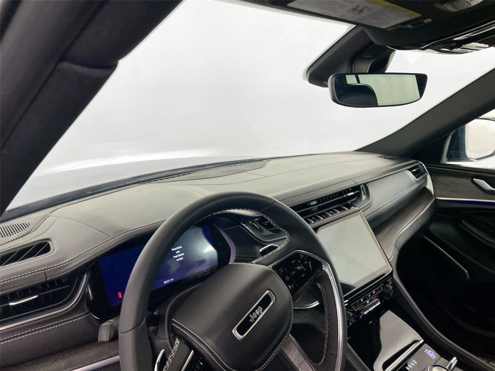 Used 2023 Jeep Grand Cherokee L Overland AWD/4WD image 25