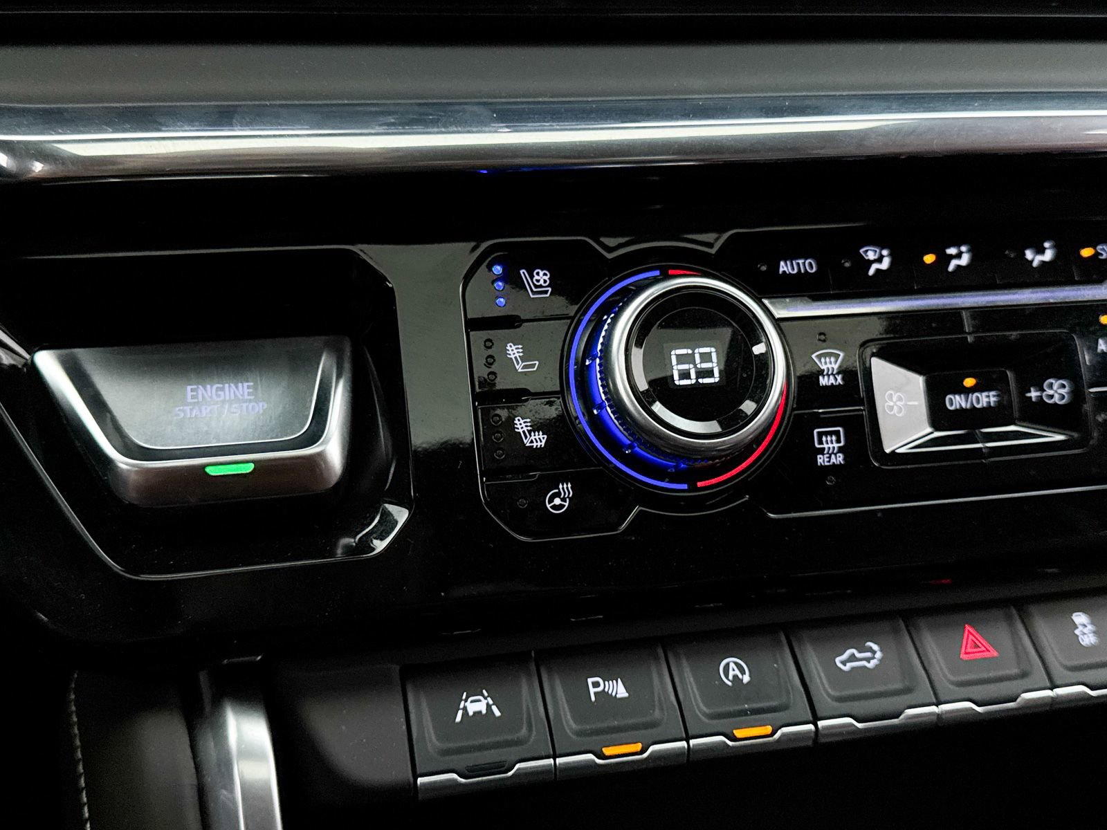 Used 2025 GMC Sierra 1500 Denali Ultimate image 25