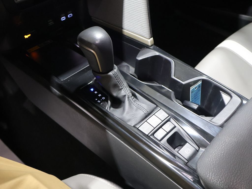 Certified 2025 Toyota Camry SE w/ Convenience Package AWD/4WD image 29
