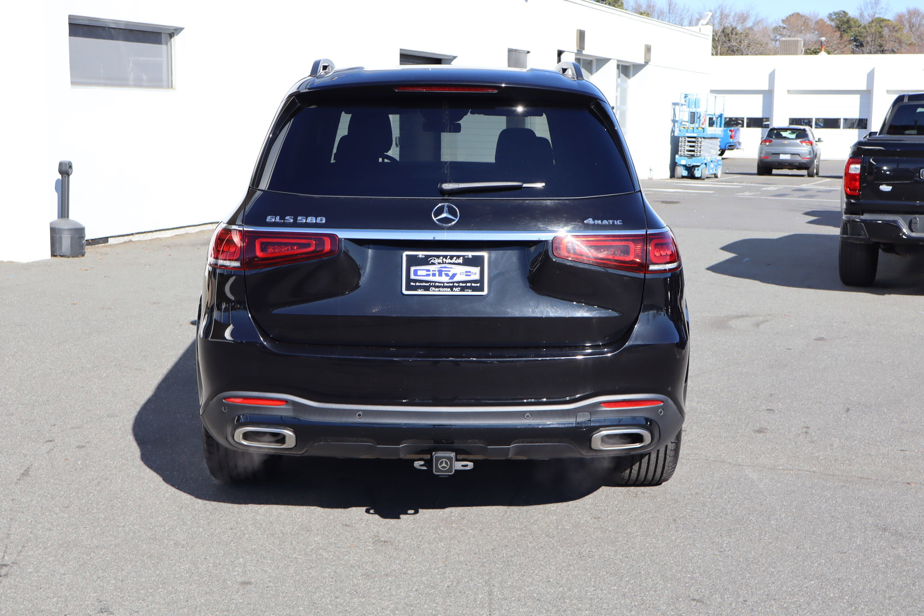 Used 2021 Mercedes-Benz GLS 580 4MATIC image 9