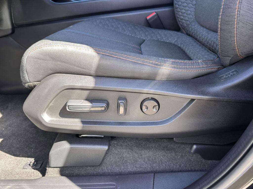 Used 2023 Honda Pilot Sport image 10