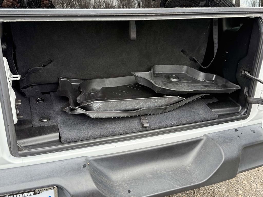 Used 2018 Jeep Wrangler Sport S image 10