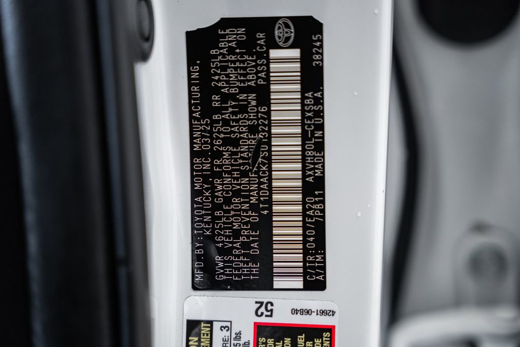 Used 2025 Toyota Camry SE image 37