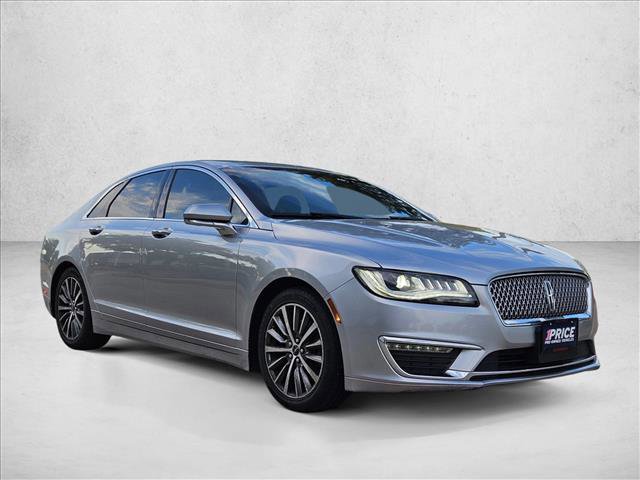 Used 2020 Lincoln MKZ image 3