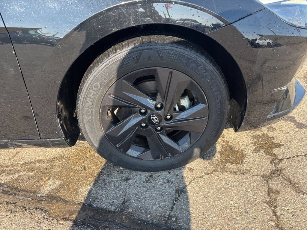 Used 2022 Hyundai Elantra SEL FWD image 14