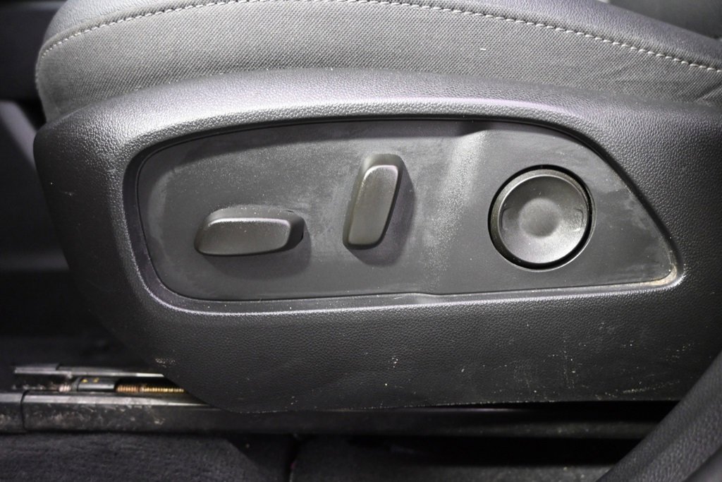 Used 2025 Chevrolet Equinox LT w/ Convenience Package II image 14