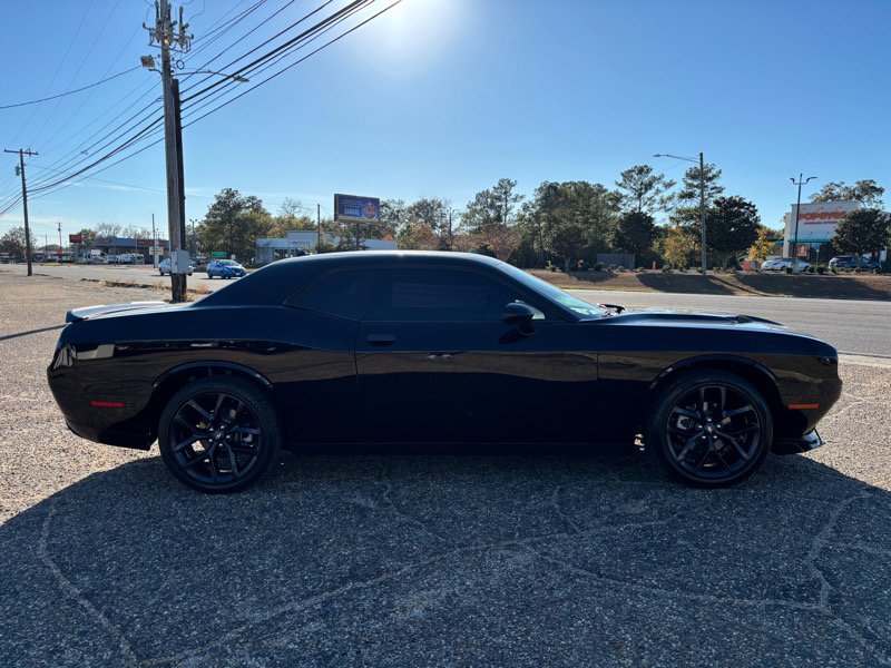 Used 2023 Dodge Challenger SXT w/ Blacktop Package image 6
