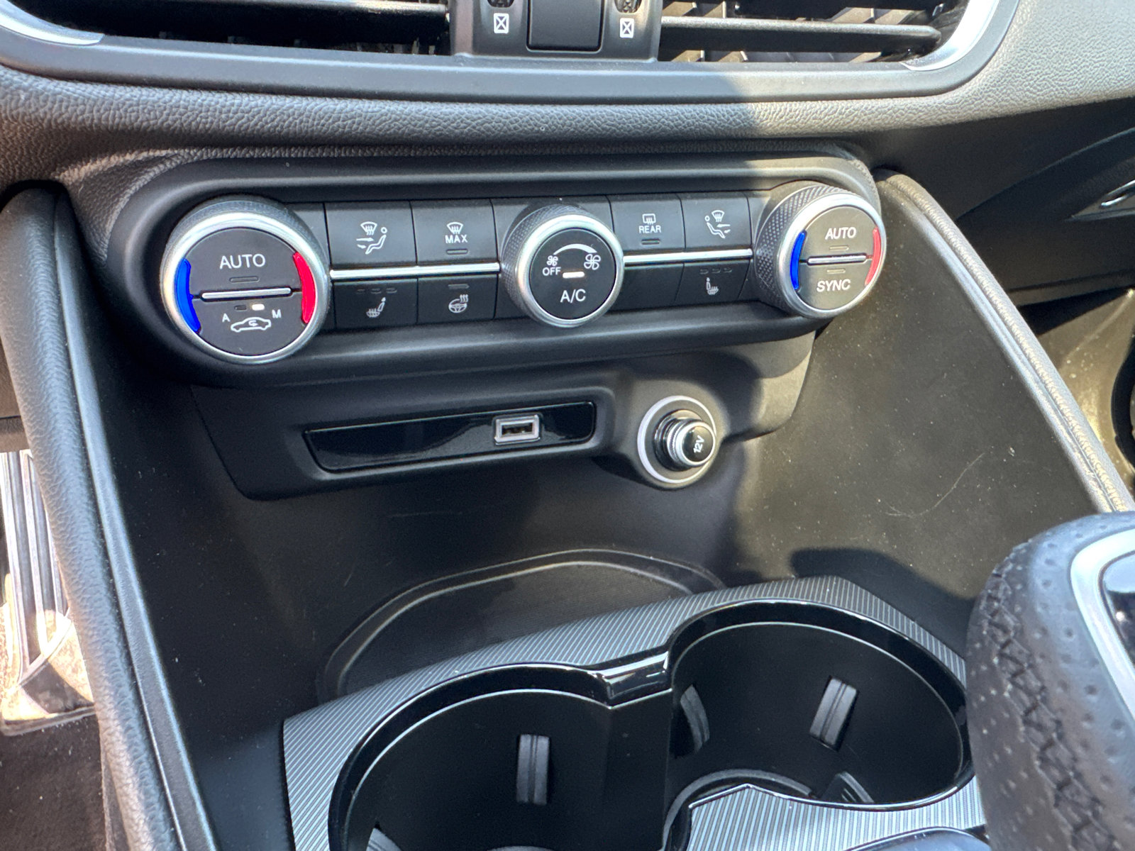 Used 2024 Alfa Romeo Giulia Ti w/ Active Assist Plus Package image 30