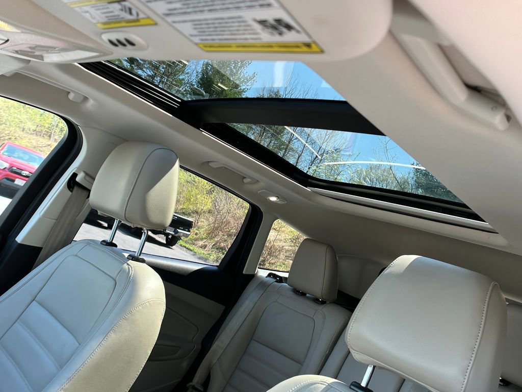 Used 2017 Ford Escape Titanium AWD/4WD image 22