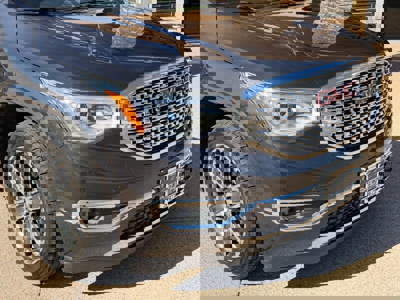 Used 2019 GMC Acadia Denali AWD/4WD image 10