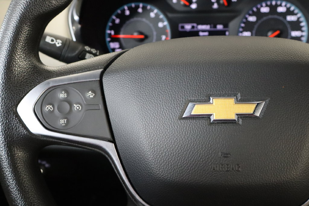 Used 2023 Chevrolet Traverse LS FWD image 8
