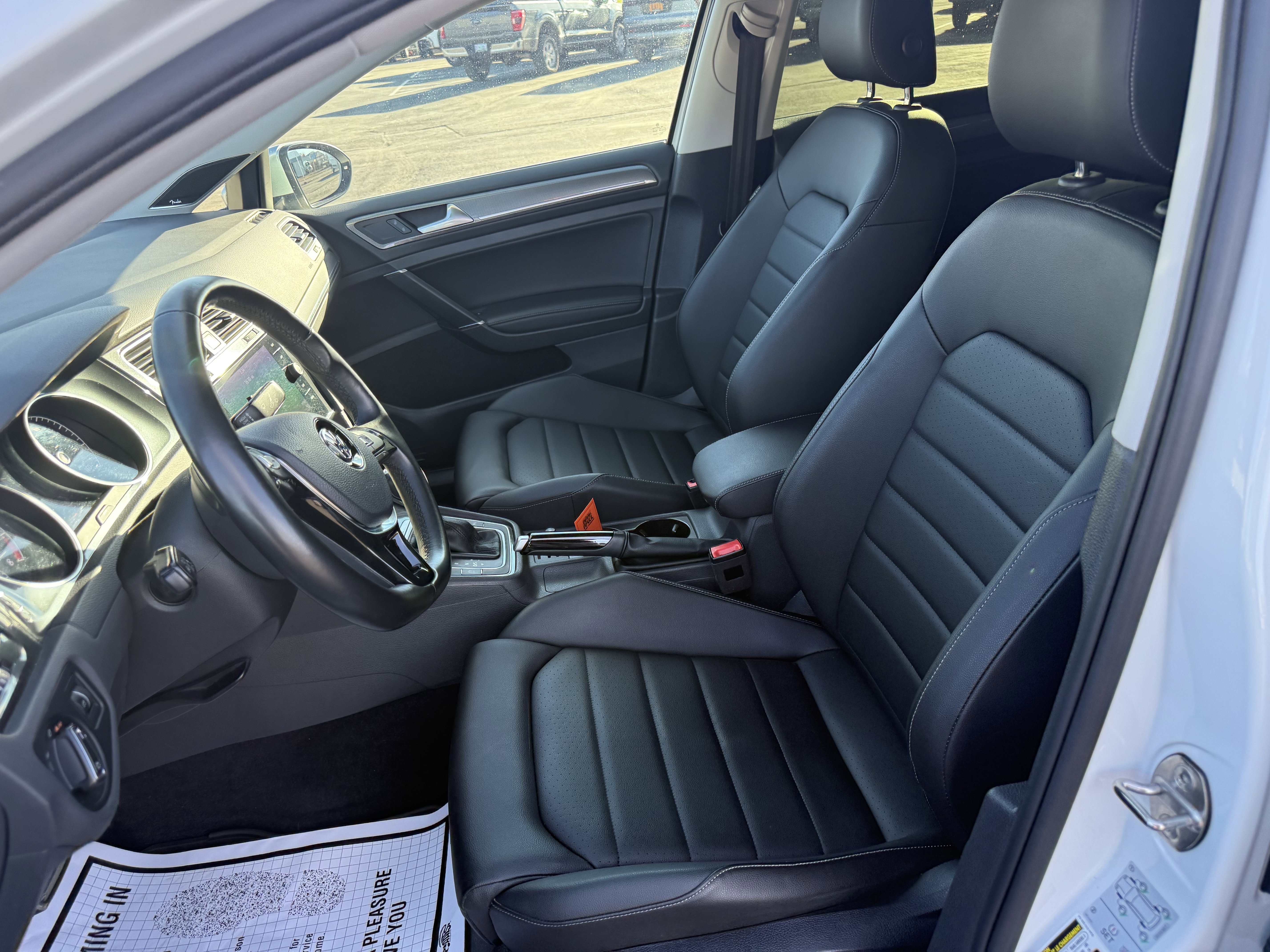 Used 2018 Volkswagen Golf Alltrack SEL image 7