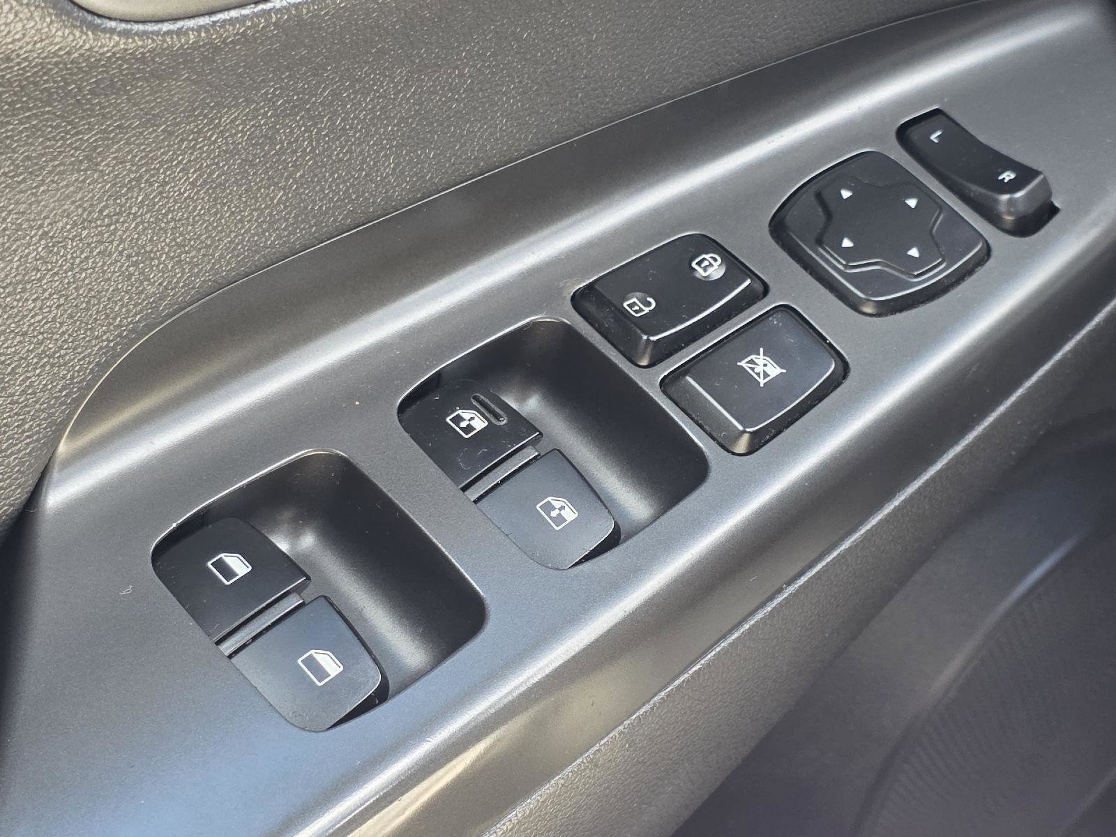 Used 2019 Hyundai Kona Limited FWD image 9