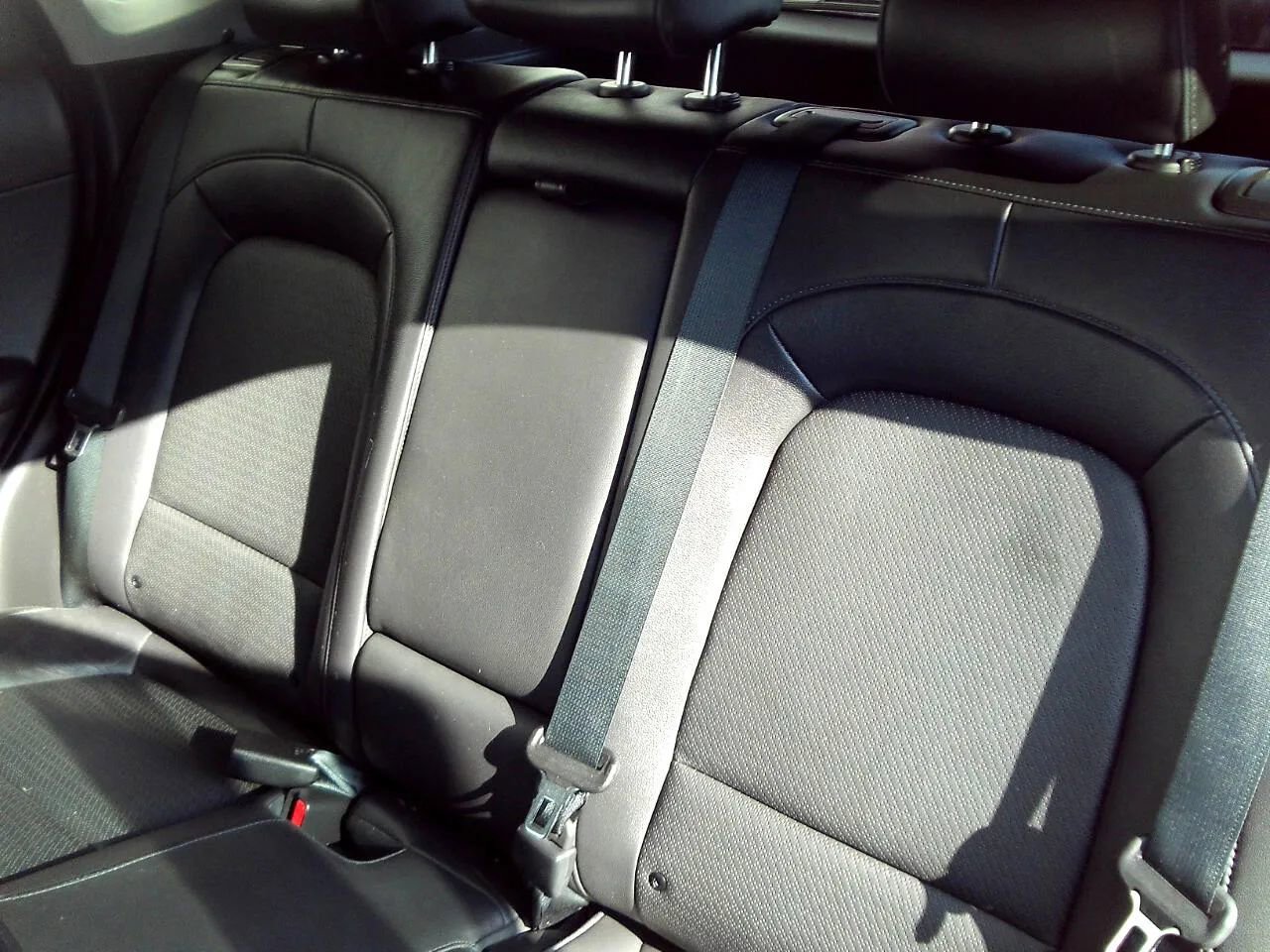 Used 2021 Hyundai Kona Ultimate FWD image 25
