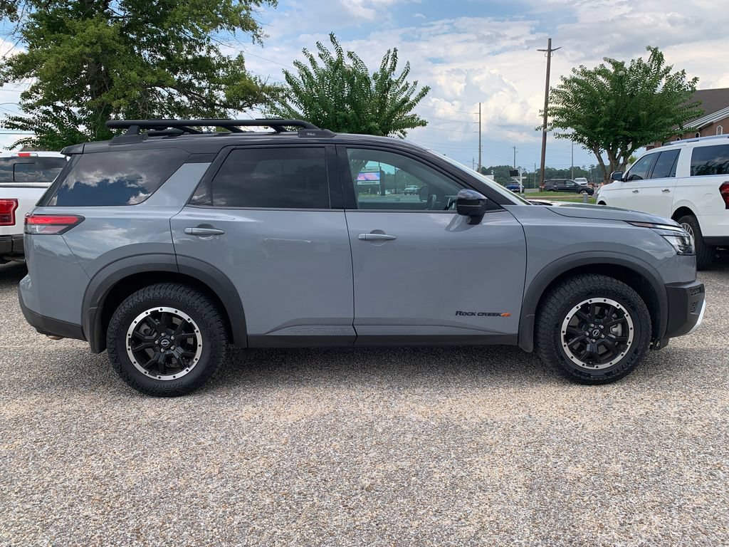 Used 2023 Nissan Pathfinder Rock Creek AWD/4WD image 2