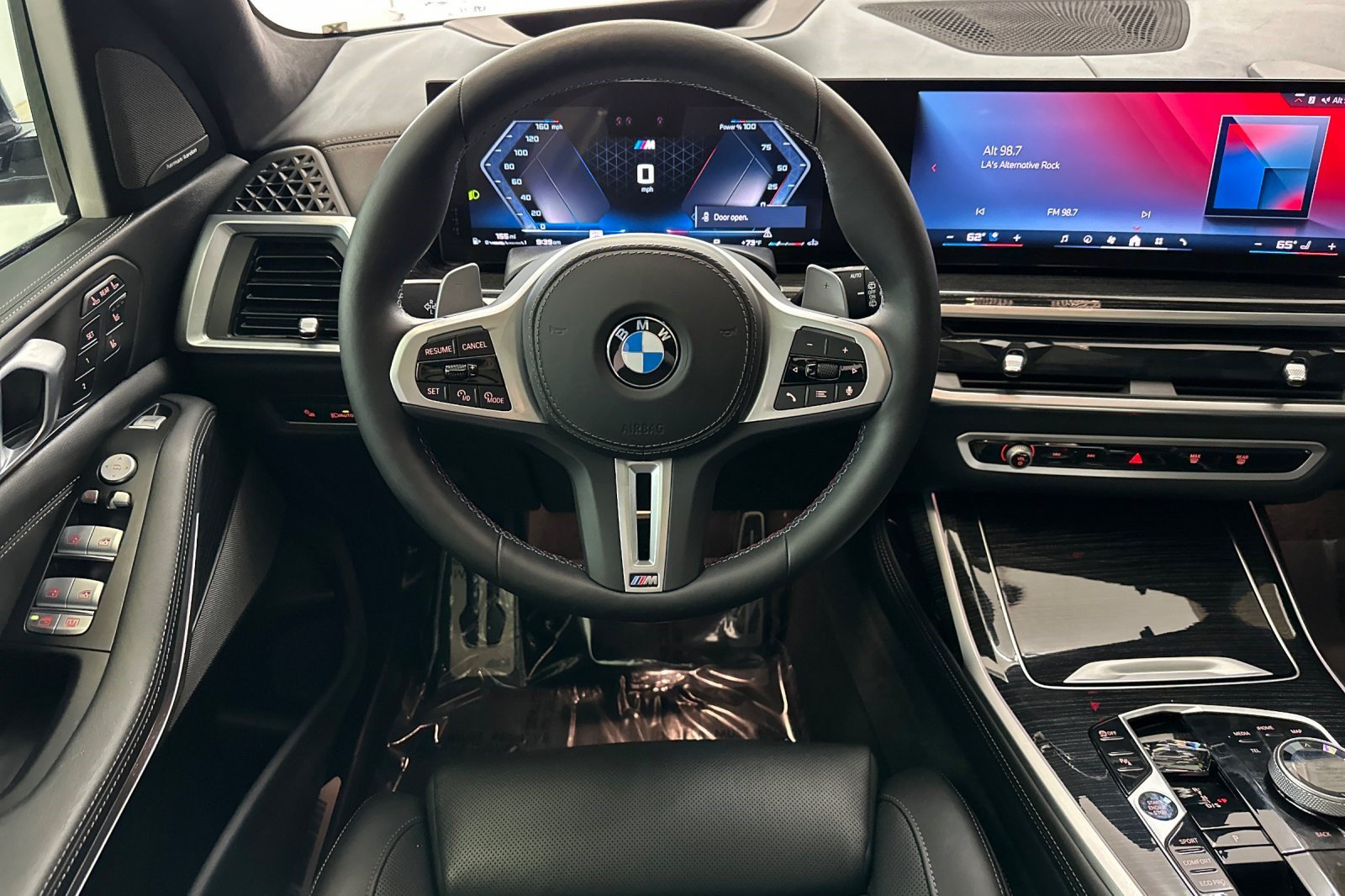 Certified 2025 BMW X7 M60i AWD/4WD image 29