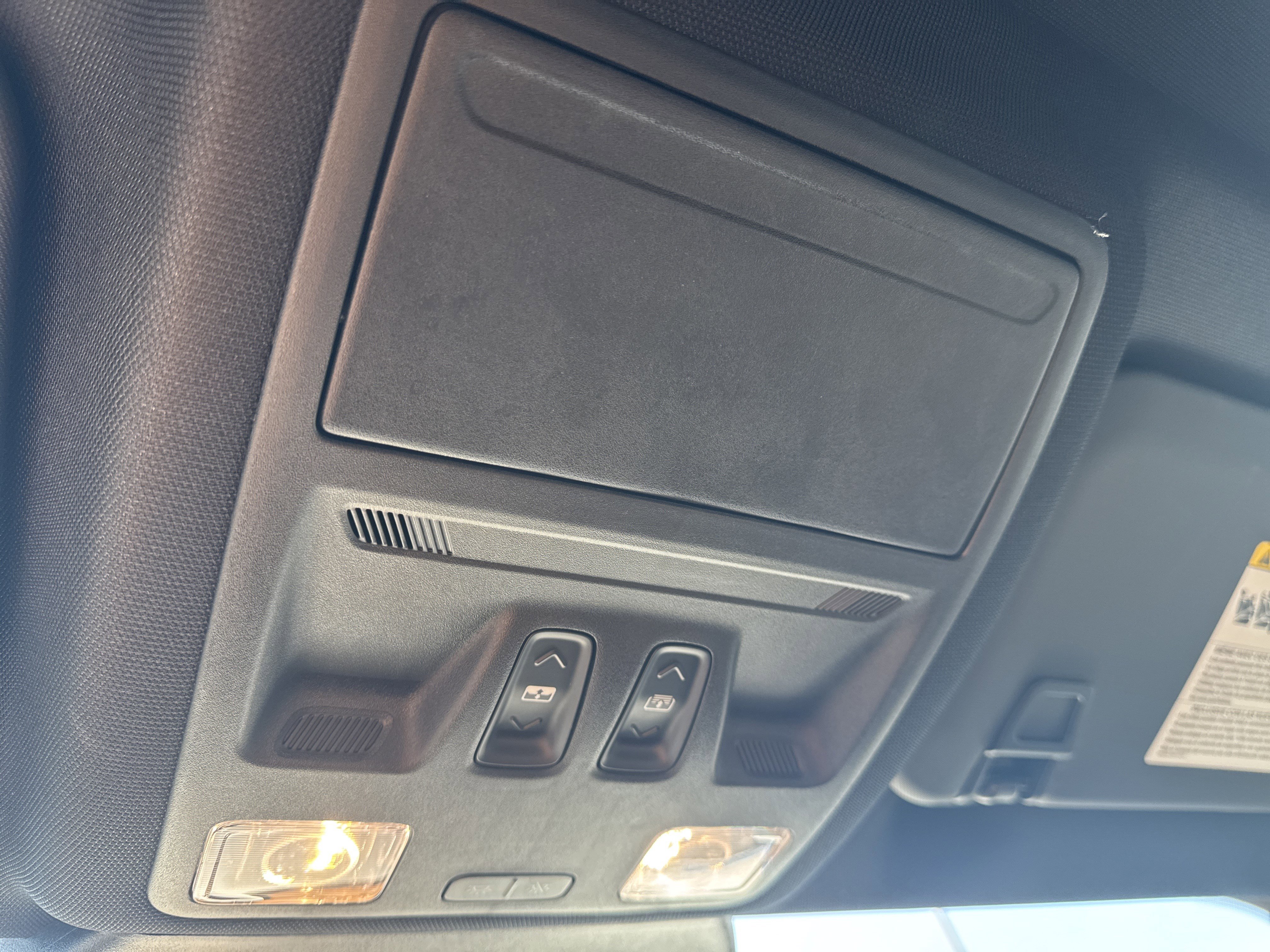 Used 2025 Ford Escape ST-Line w/ Equipment Group 301A image 30